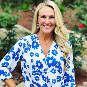 Cabi 4334 Florist Blouse Fall 2022 Medium EUC